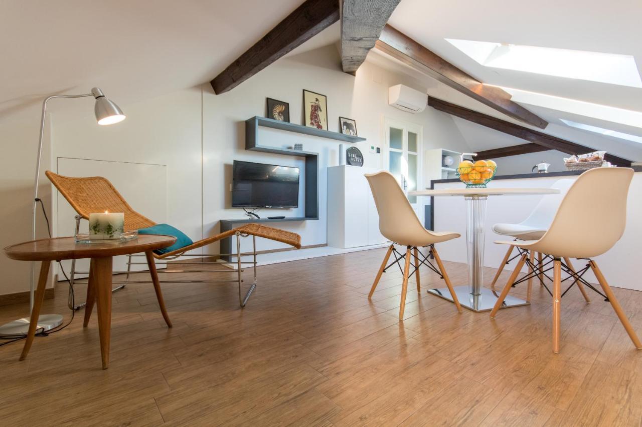 Aqualago Casa Vacanze Suite Verbania Exterior foto